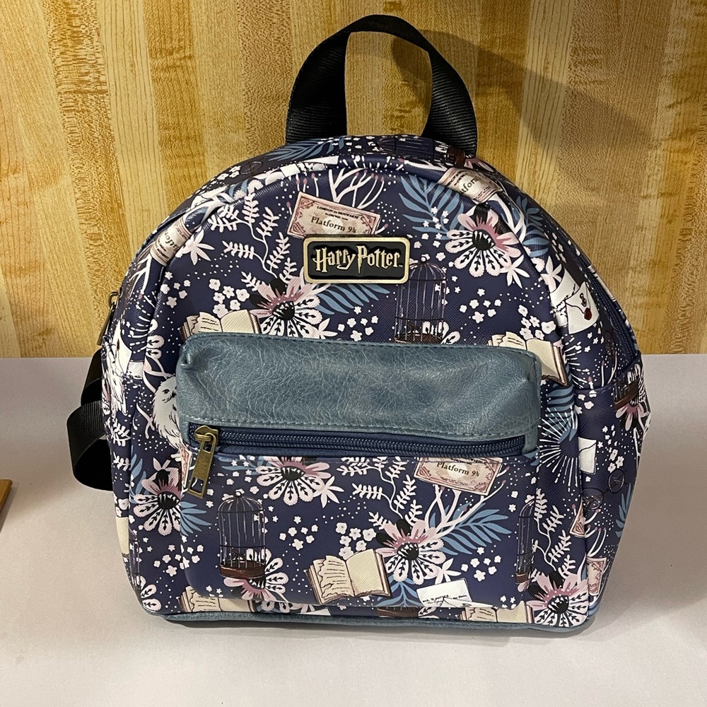 Harry Potter Hogwarts ICONS Floral Backpack Wizarding World Letter Hedwig Magic